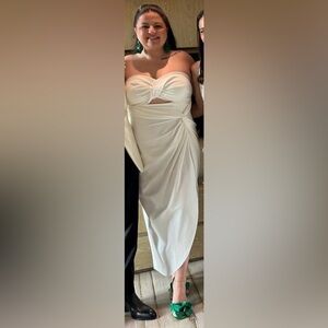 ELOQUII bridal twisted top dress in size 16 never worn, brand new with tags.